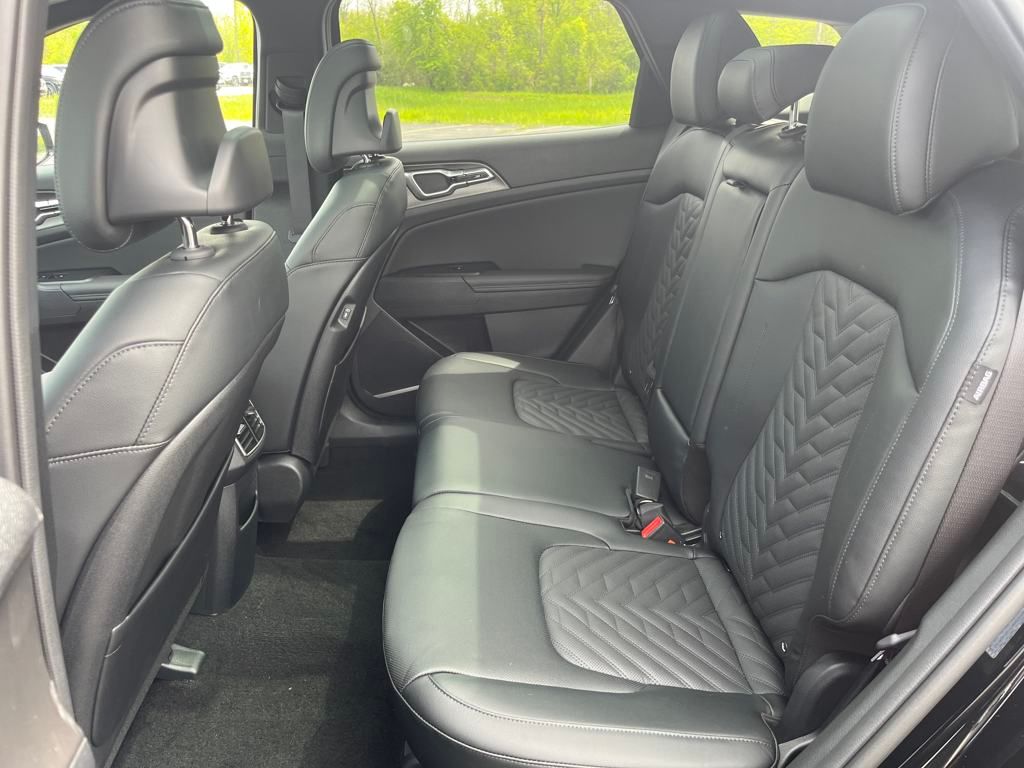 Vehicle image 15 of 39