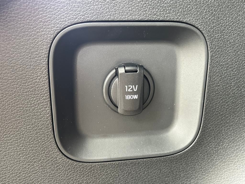 Vehicle image 38 of 39