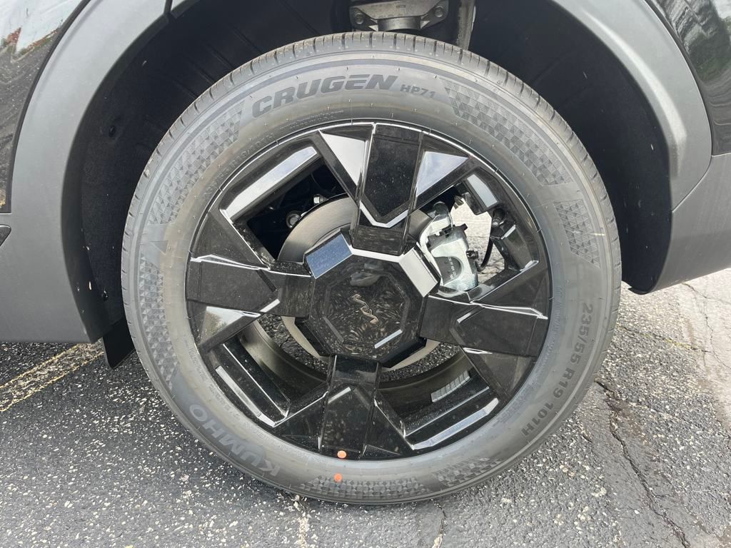Vehicle image 10 of 39