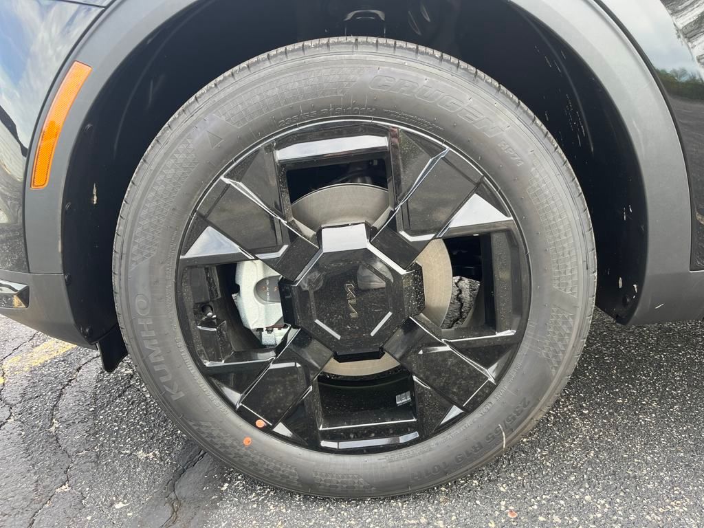 Vehicle image 9 of 39