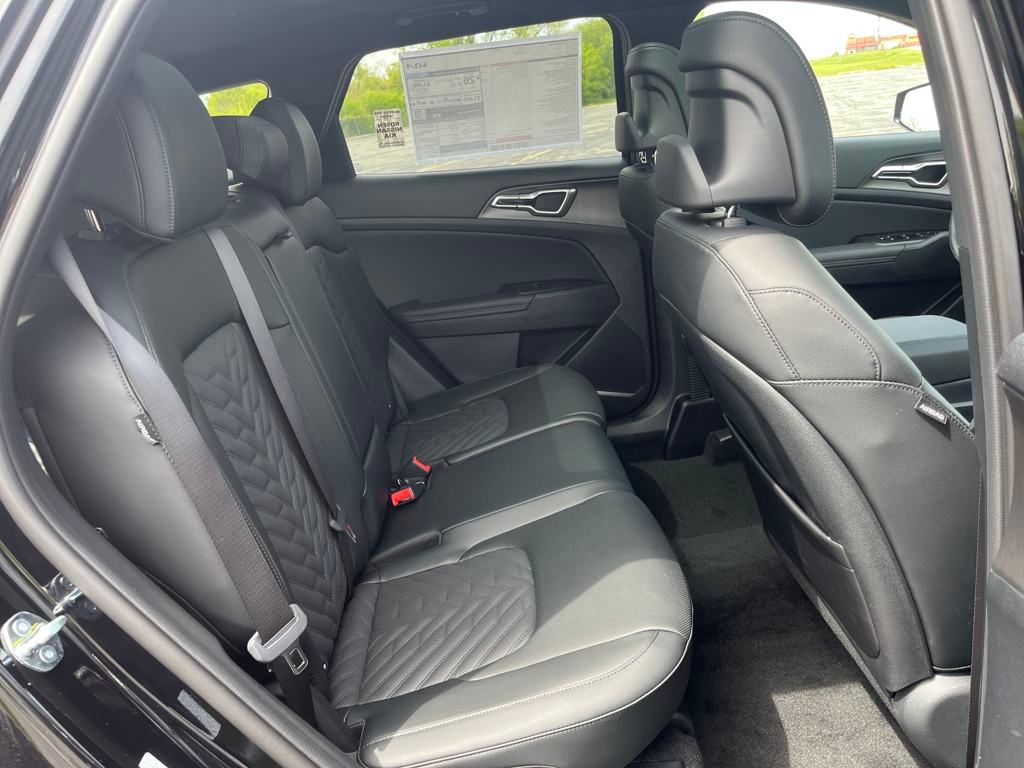 Vehicle image 18 of 39