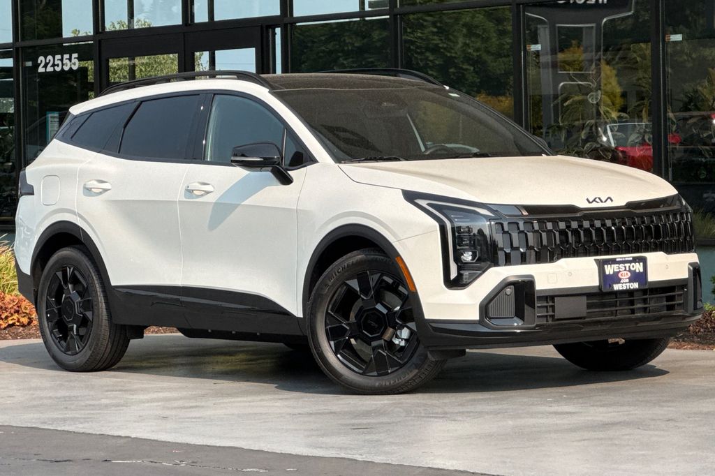 2026 Kia Sportage Plug-In Hybrid X-Line Image 2 of 27