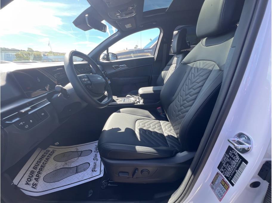 2026 Kia Sportage X-Line Image 13 of 25