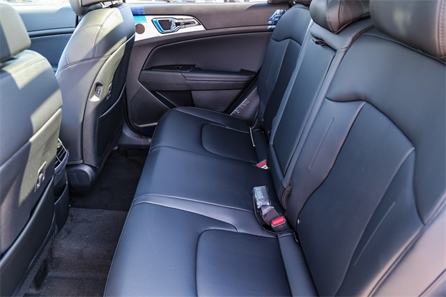 2026 Kia Sportage Hybrid EX Image 13 of 26