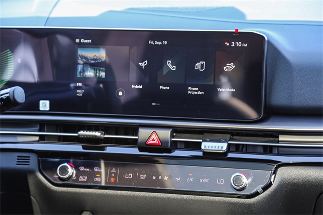 2026 Kia Sportage Hybrid EX Image 20 of 26