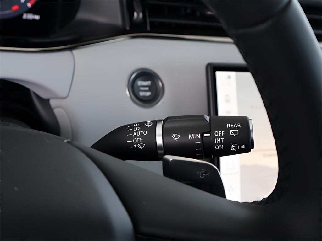 2026 Land Rover Range Rover Evoque Dynamic SE Image 66 of 80