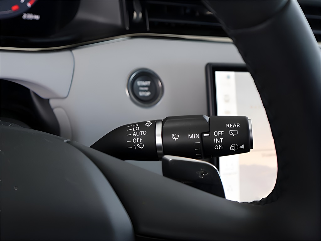 2026 Land Rover Range Rover Evoque Dynamic SE Image 63 of 80