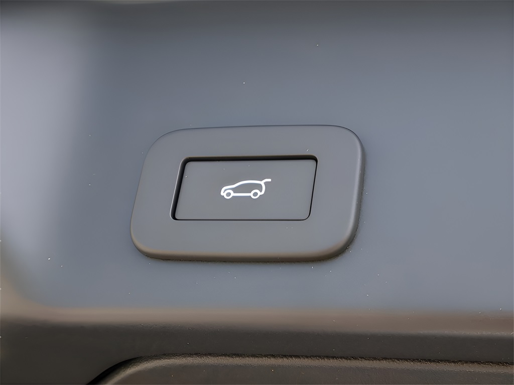 2026 Land Rover Range Rover Evoque Dynamic SE Image 50 of 80