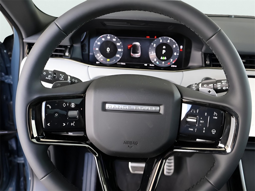 2026 Land Rover Range Rover Evoque Dynamic SE Image 34 of 80