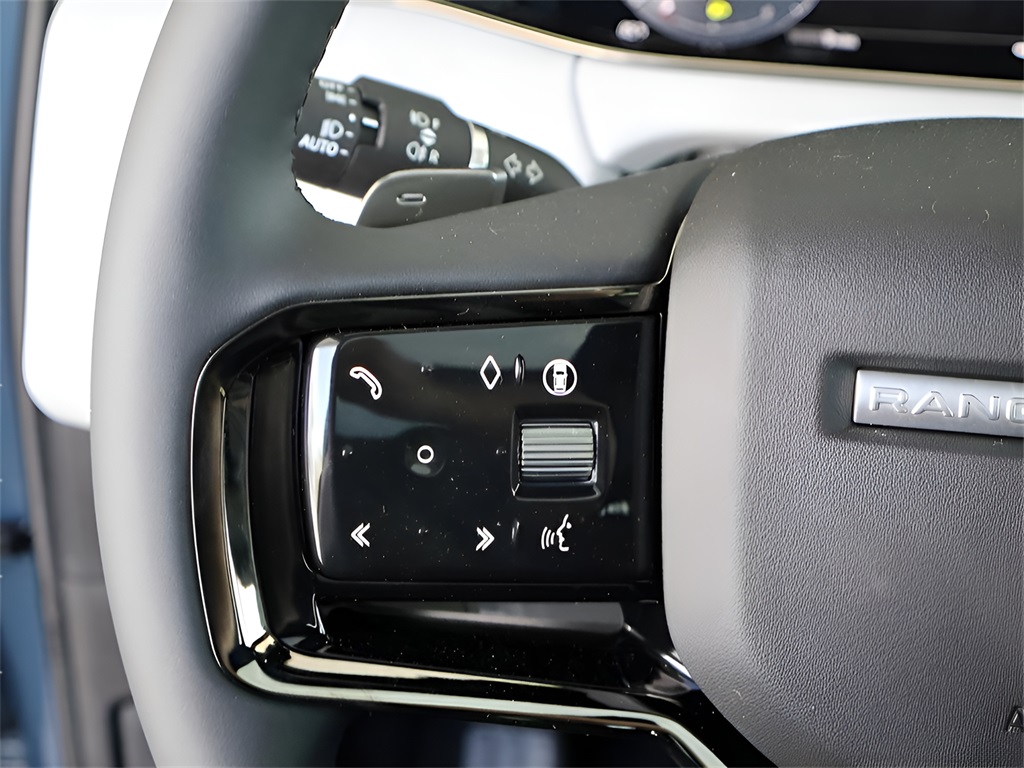 2026 Land Rover Range Rover Evoque Dynamic SE Image 55 of 80