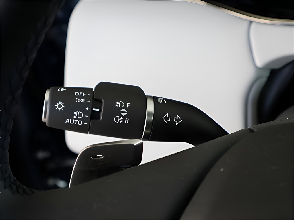 2026 Land Rover Range Rover Evoque Dynamic SE Image 51 of 80