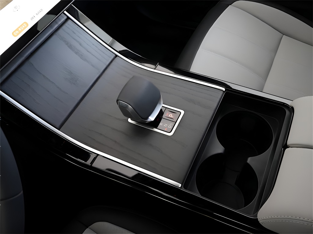 2026 Land Rover Range Rover Evoque Dynamic SE Image 70 of 80