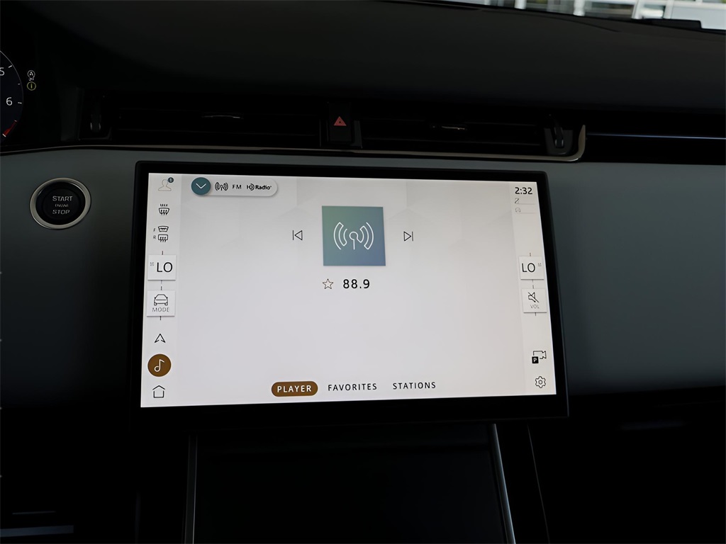 2026 Land Rover Range Rover Evoque Dynamic SE Image 41 of 80