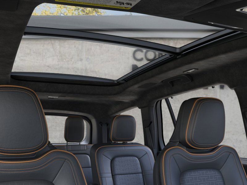 2026 Lincoln Aviator Black Label Image 13 of 23