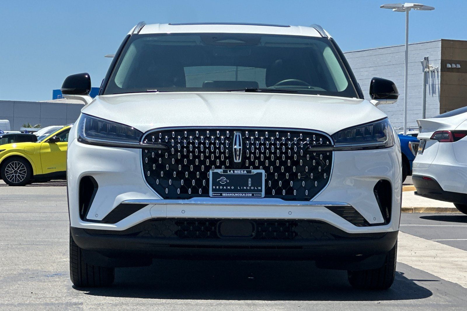 2026 Lincoln Aviator Premiere Image 2 of 35