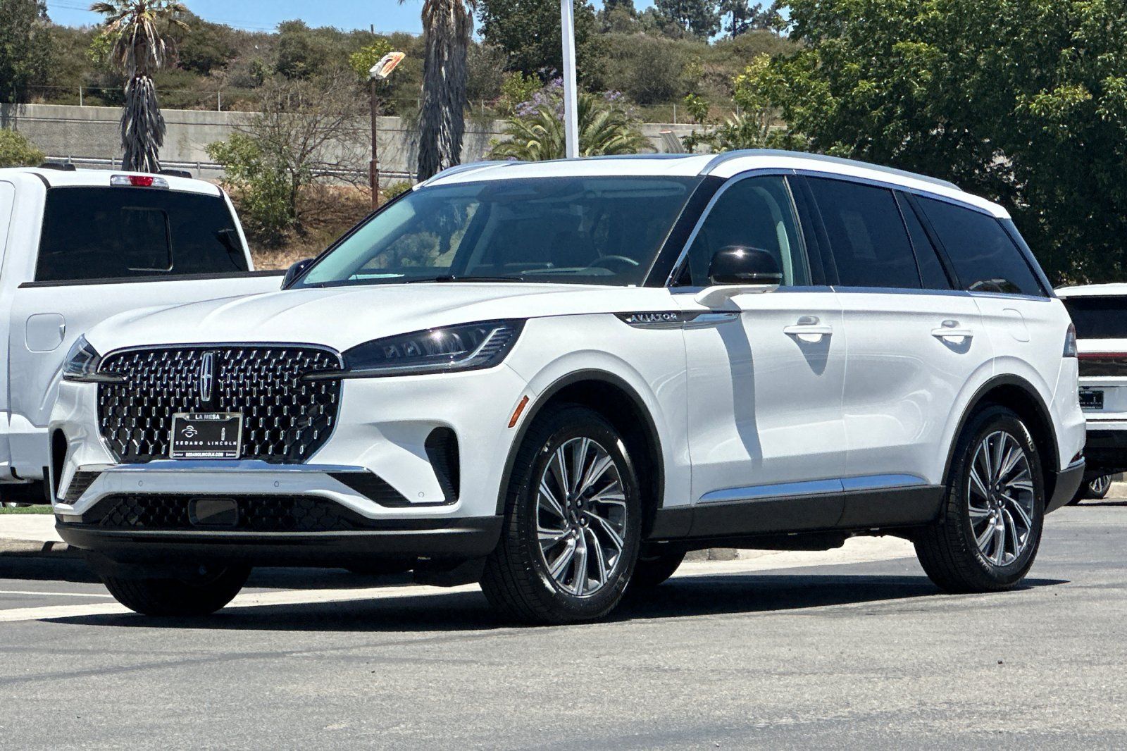 2026 Lincoln Aviator Premiere Image 1 of 35