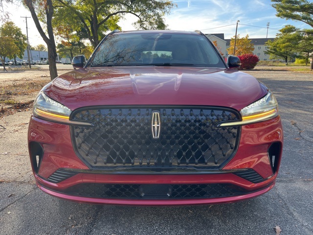 2026 Lincoln Aviator Premiere Image 2 of 42