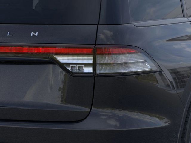 2026 Lincoln Aviator Premiere Image 12 of 26