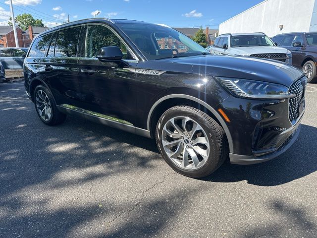 2026 Lincoln Aviator Premiere Image 2 of 21