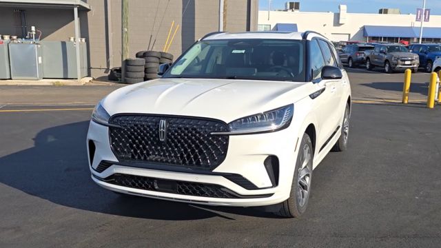 2026 Lincoln Aviator Premiere Image 3 of 26