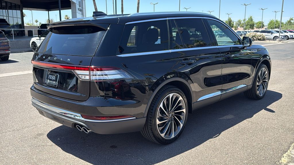 2026 Lincoln Aviator Reserve Image 3 of 27