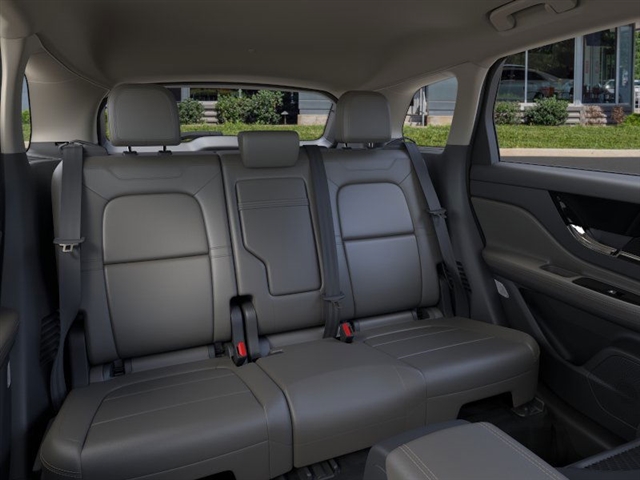 2026 Lincoln Corsair Premiere Image 12 of 22