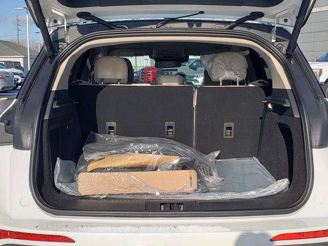 2026 Lincoln Corsair Premiere Image 11 of 21