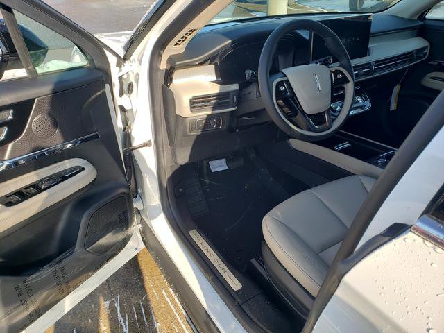 2026 Lincoln Corsair Premiere Image 15 of 21