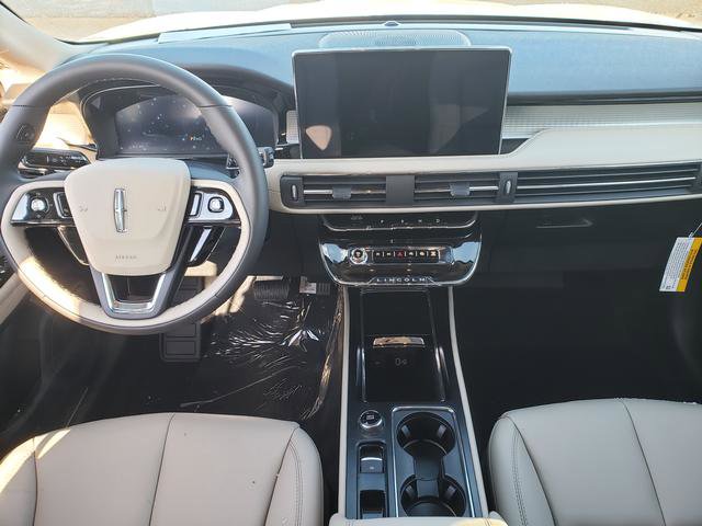 2026 Lincoln Corsair Premiere Image 13 of 21