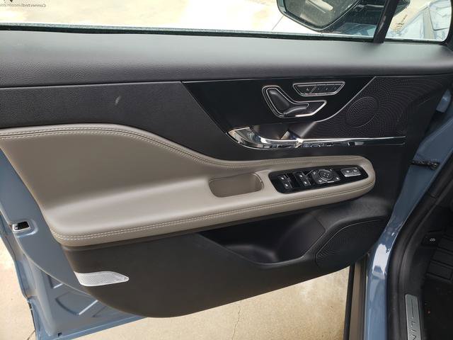 2026 Lincoln Corsair Premiere Image 18 of 21