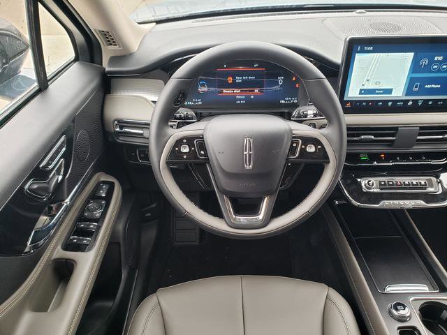 2026 Lincoln Corsair Premiere Image 14 of 21