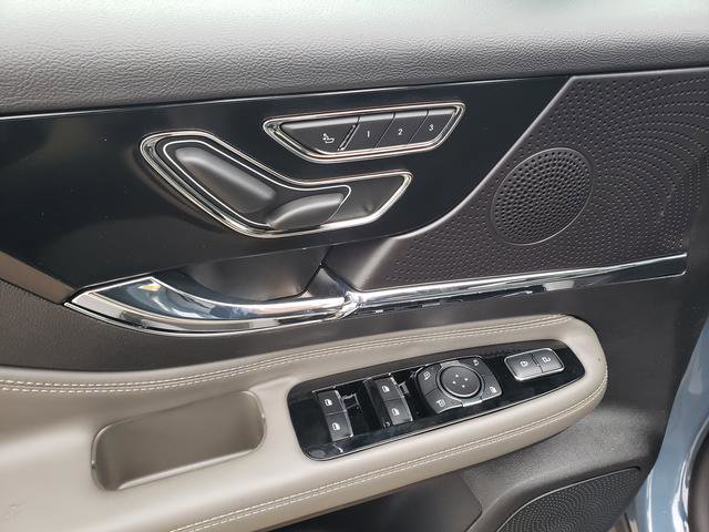 2026 Lincoln Corsair Premiere Image 17 of 21