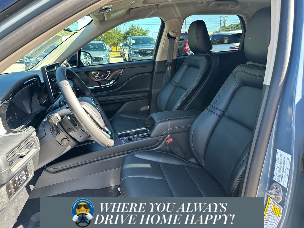 2026 Lincoln Corsair Premiere Image 11 of 32