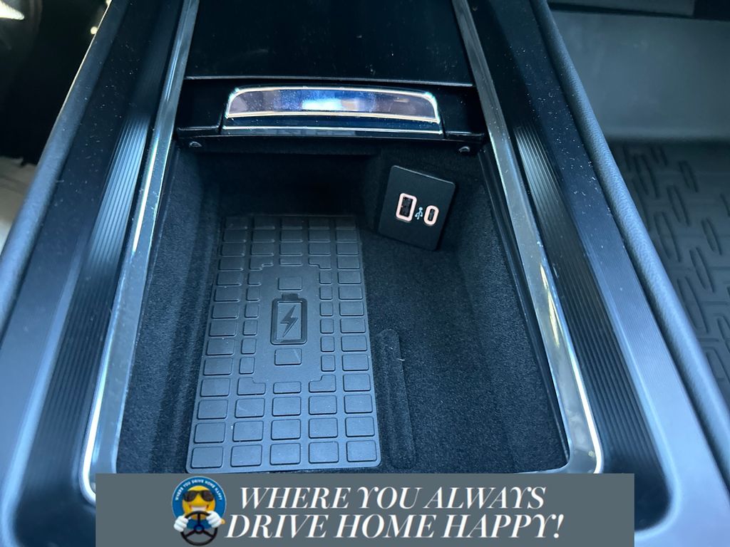 2026 Lincoln Corsair Premiere Image 9 of 32