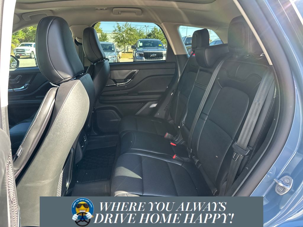 2026 Lincoln Corsair Premiere Image 26 of 32