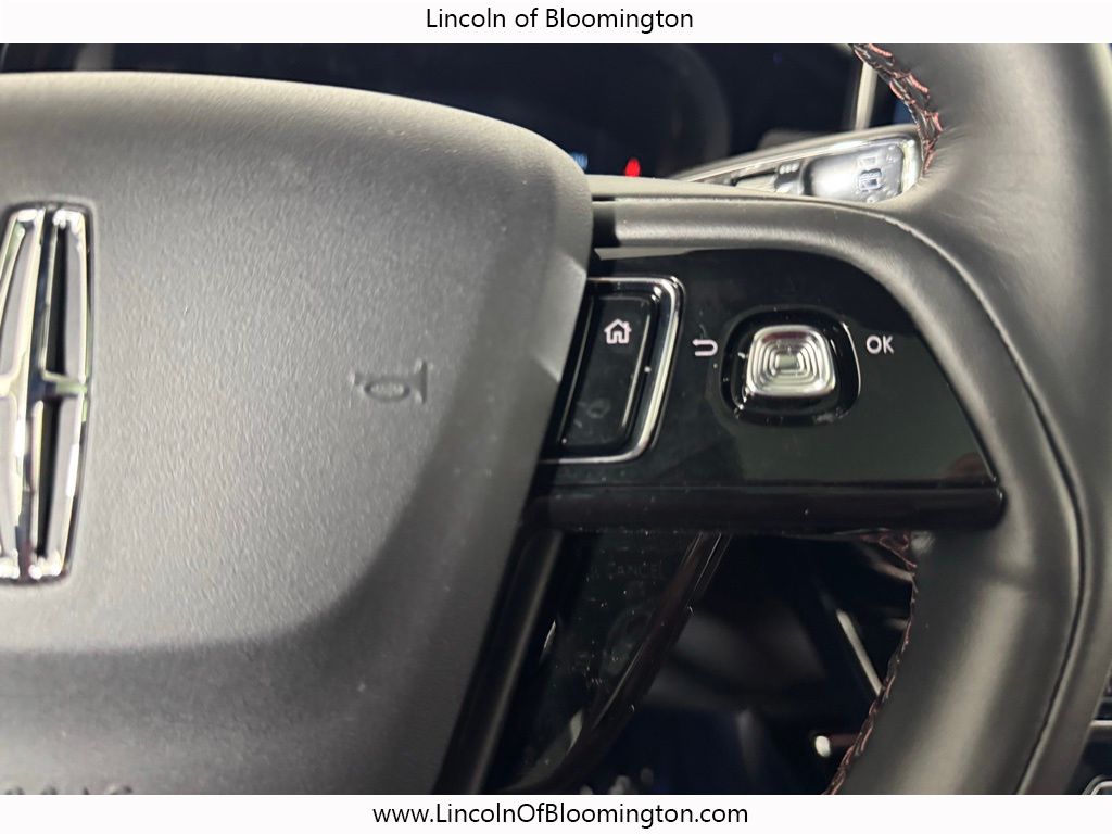 2026 Lincoln Corsair Reserve Image 32 of 73