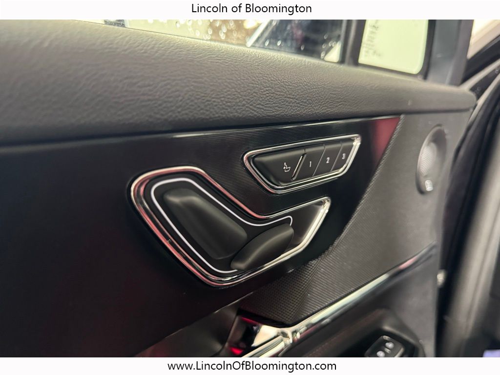 2026 Lincoln Corsair Reserve Image 40 of 73