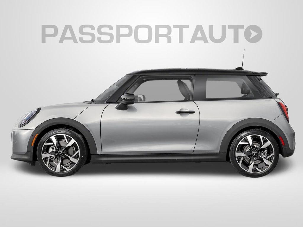 2026 MINI Cooper Hardtop Base Image 3 of 12