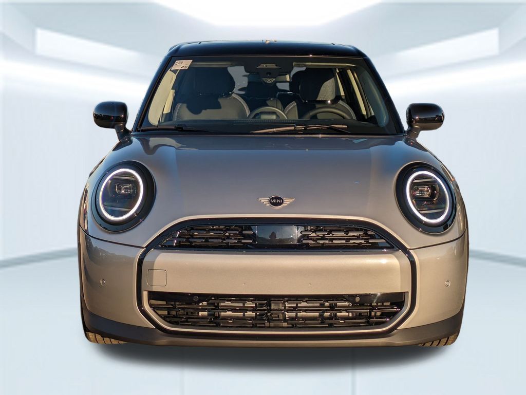 2026 MINI Cooper Hardtop Base Image 3 of 28