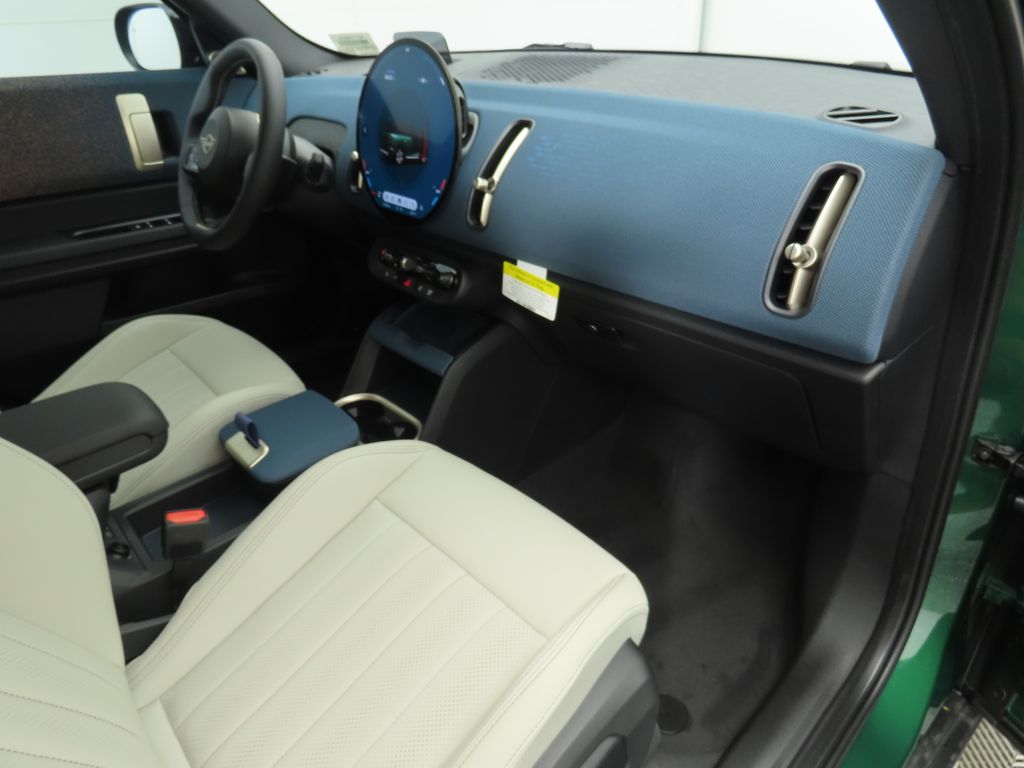 2026 MINI Countryman S Image 19 of 33