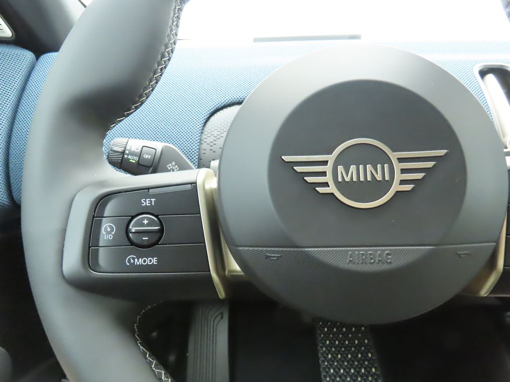 2026 MINI Countryman S Image 29 of 33