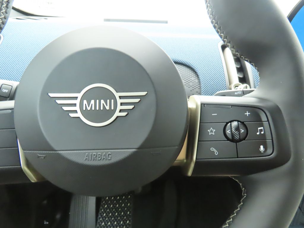 2026 MINI Countryman S Image 18 of 33