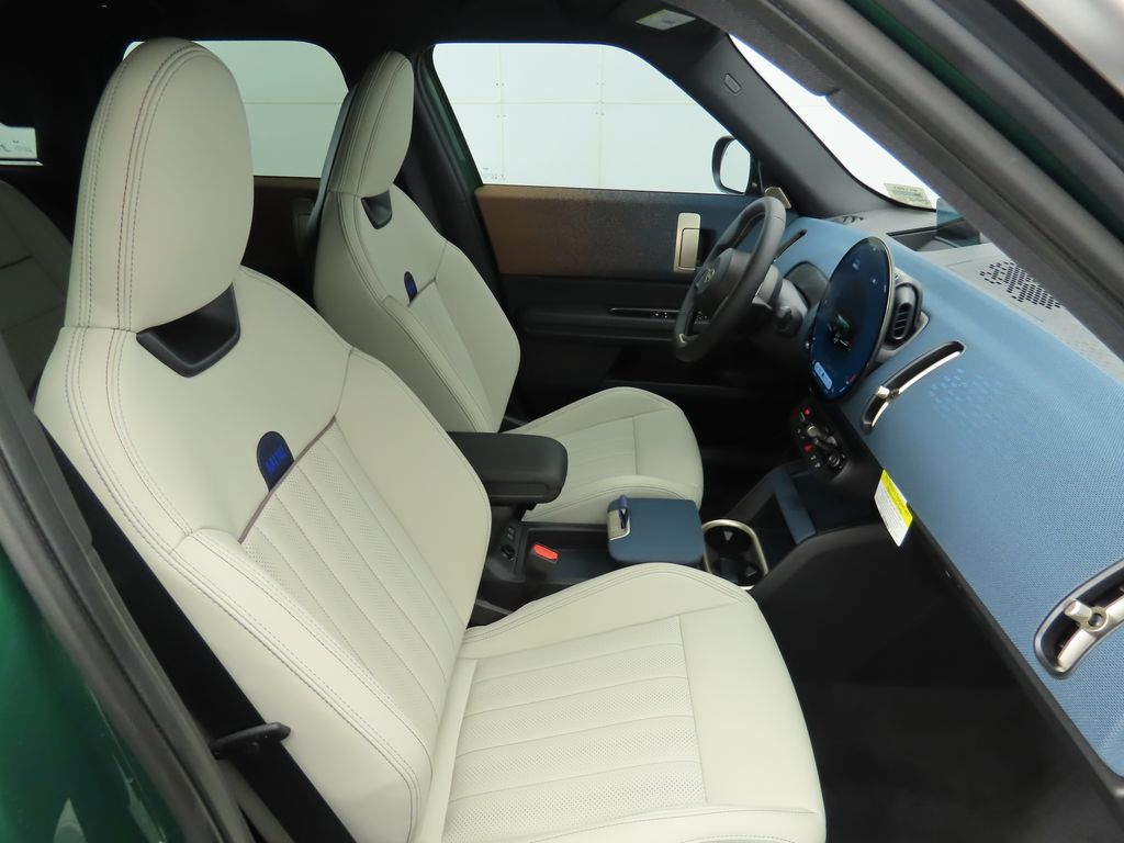 2026 MINI Countryman S Image 13 of 33