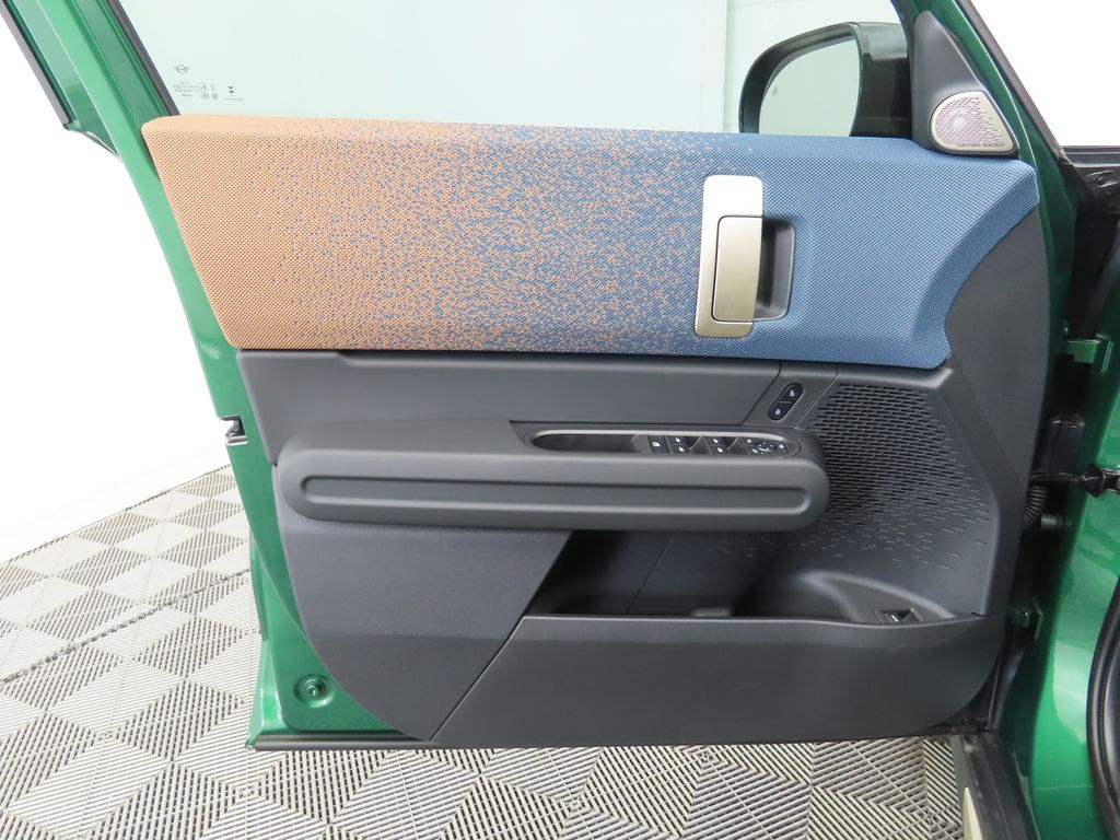 2026 MINI Countryman S Image 23 of 33