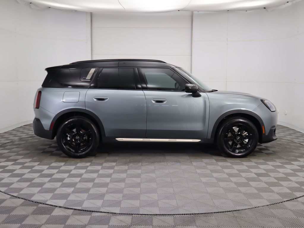 2026 MINI Countryman S Image 4 of 35