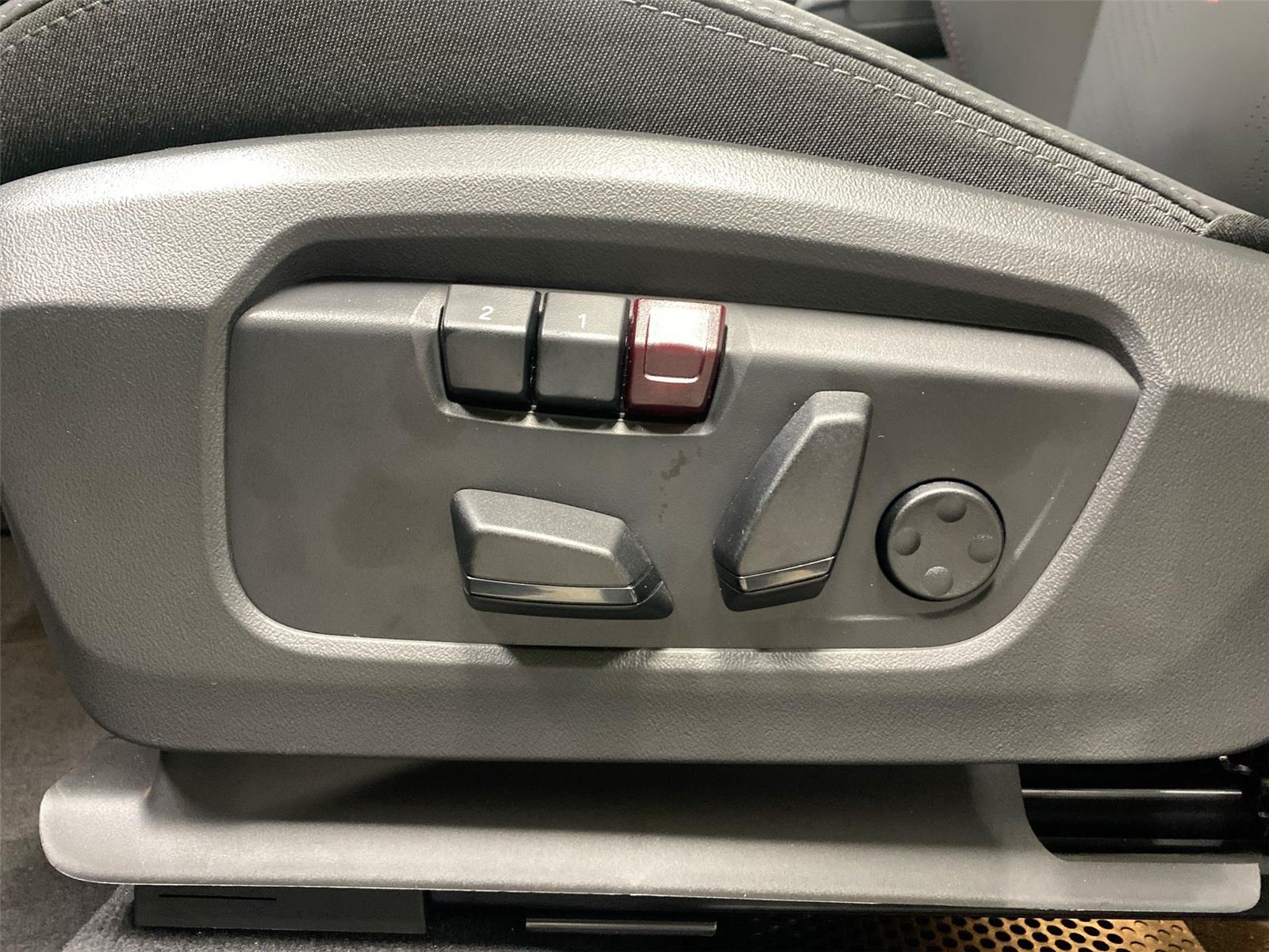 2026 MINI Cooper Countryman John Cooper Works Image 28 of 30