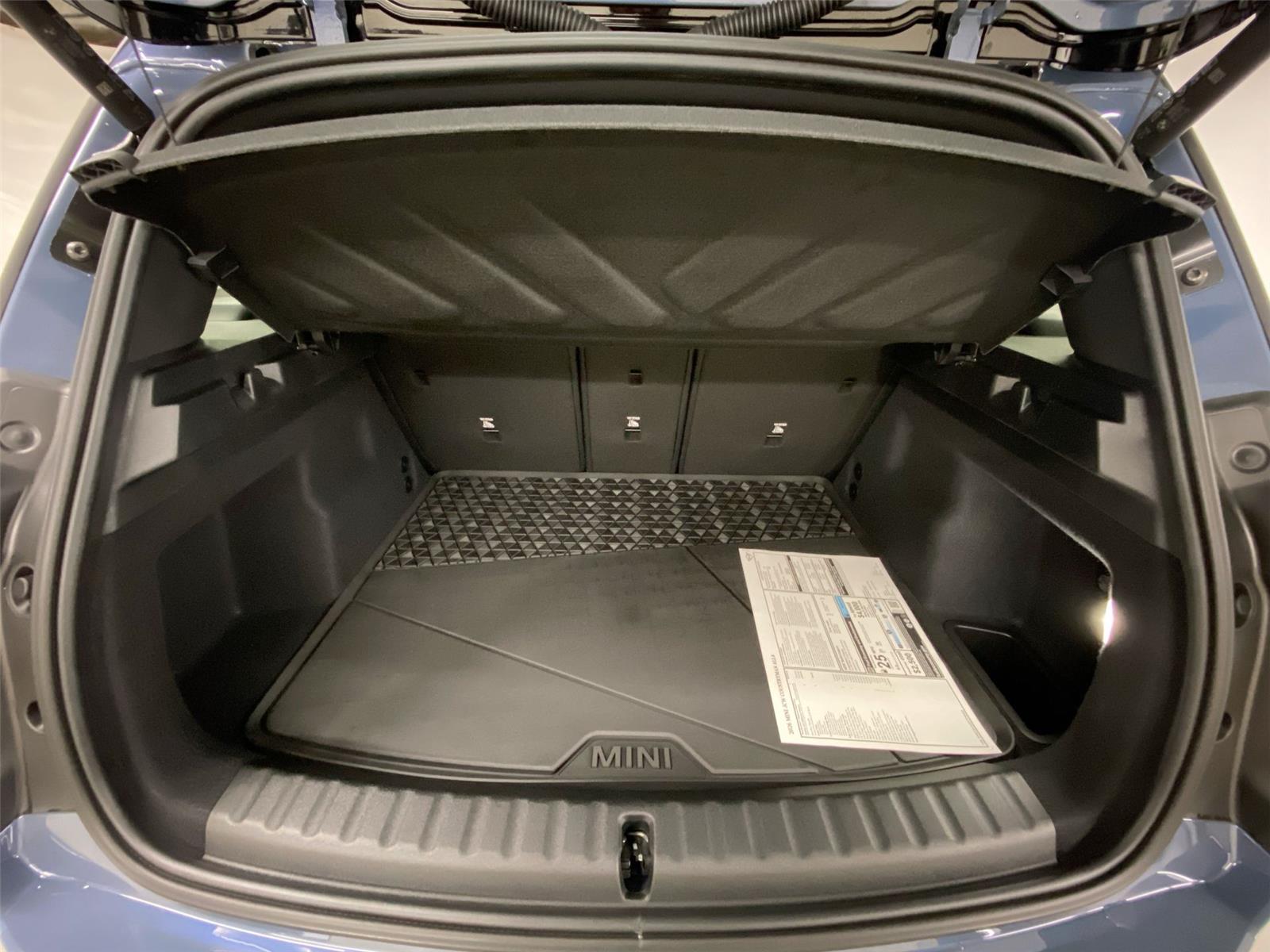 2026 MINI Cooper Countryman John Cooper Works Image 16 of 29