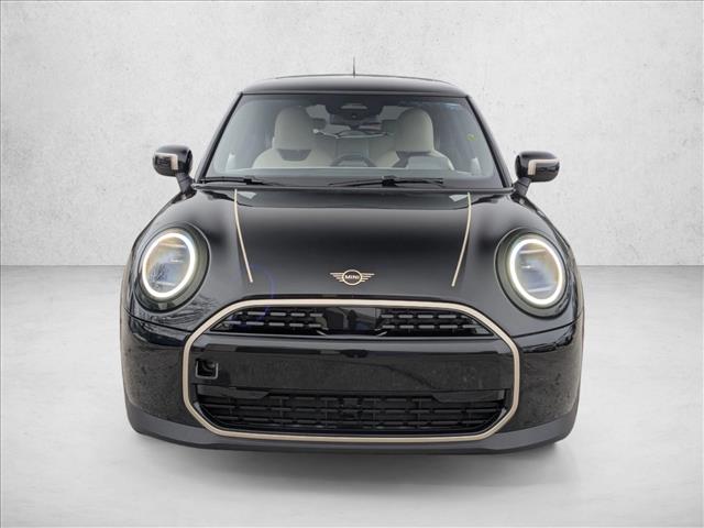 2026 MINI Cooper Hardtop Base Image 2 of 19