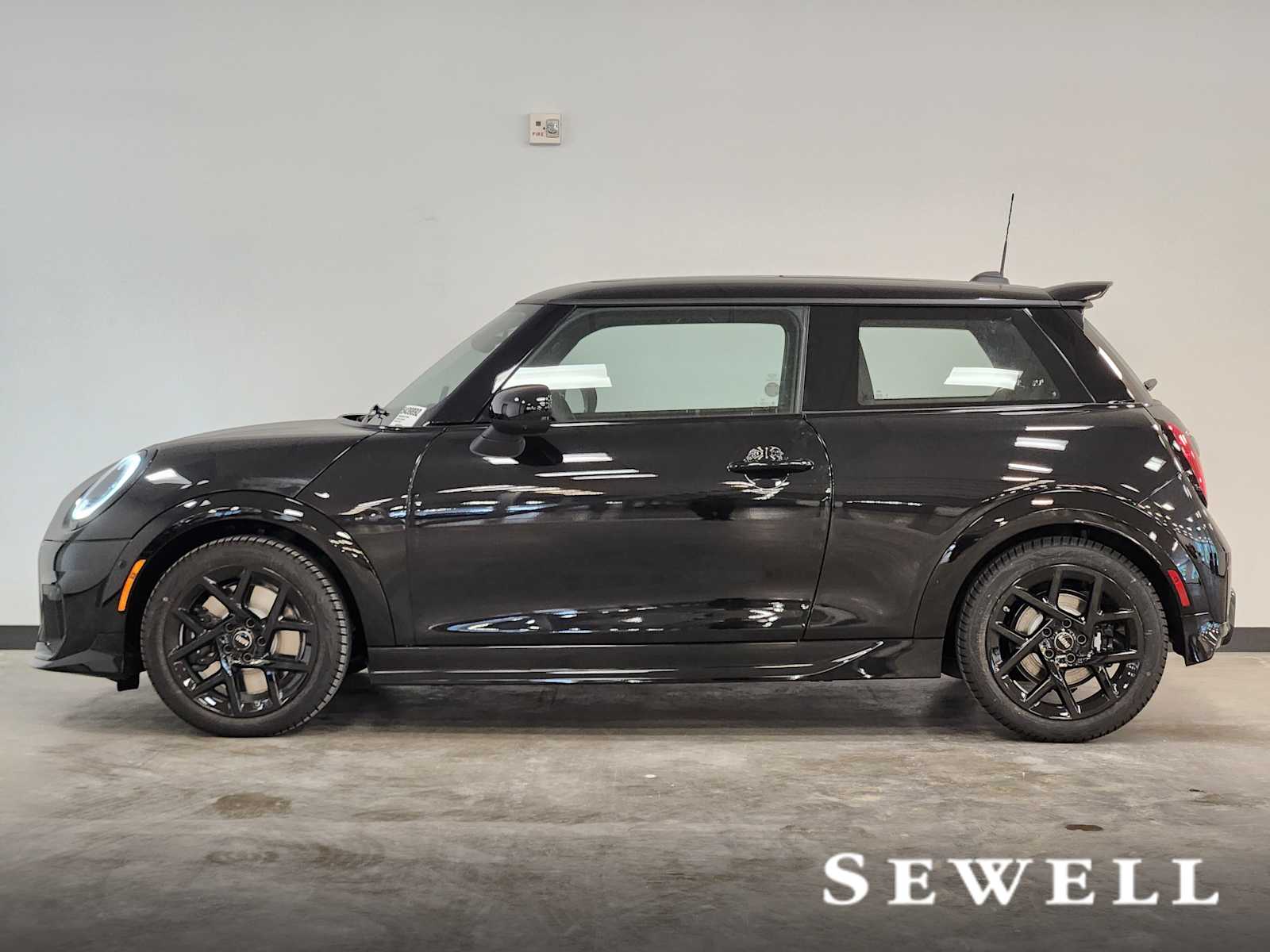 2026 MINI Cooper Hardtop S Image 3 of 7