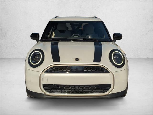 2026 MINI Cooper Hardtop Base Image 2 of 27
